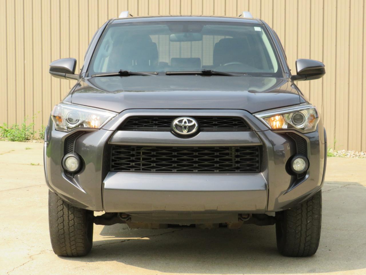 Toyota 4Runner SR5 4WD 2014