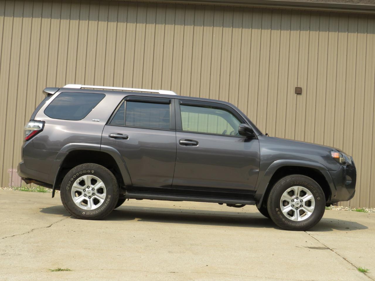 Toyota 4Runner SR5 4WD 2014