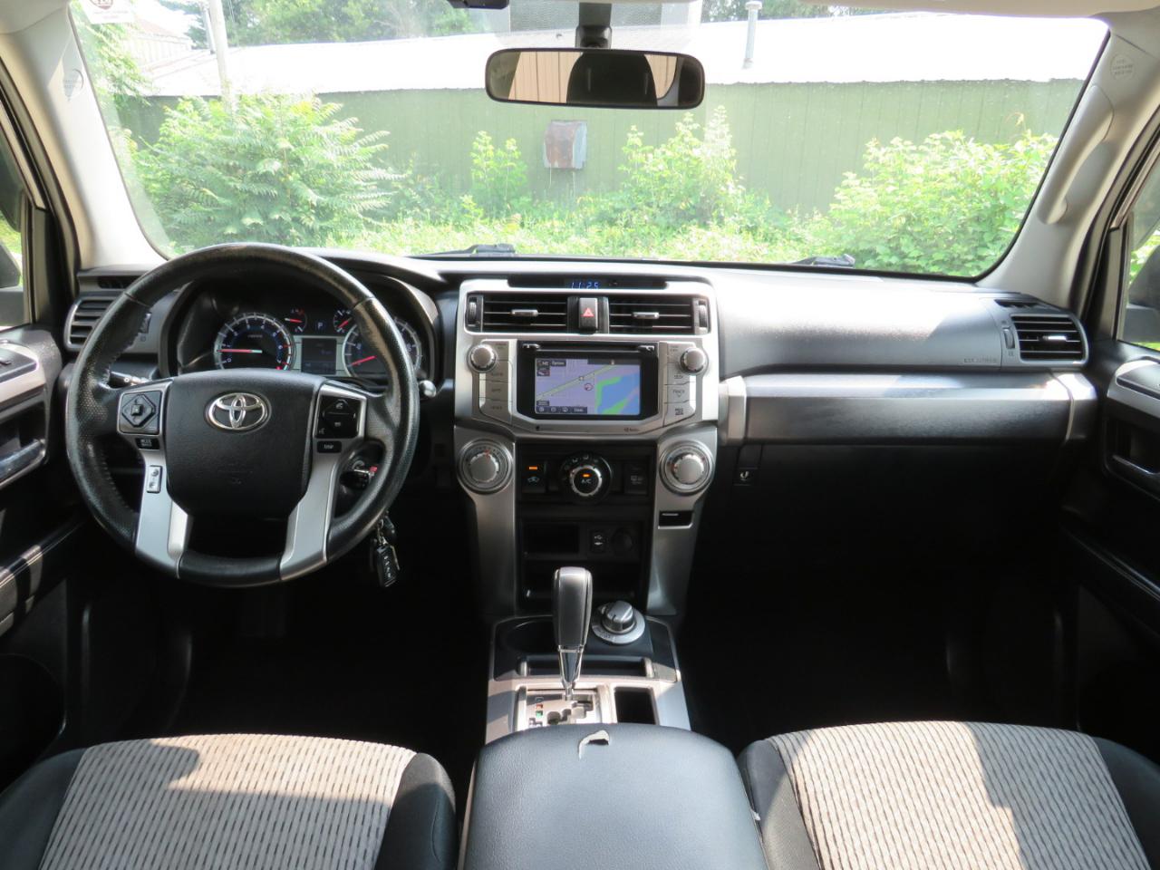 Toyota 4Runner SR5 4WD 2014