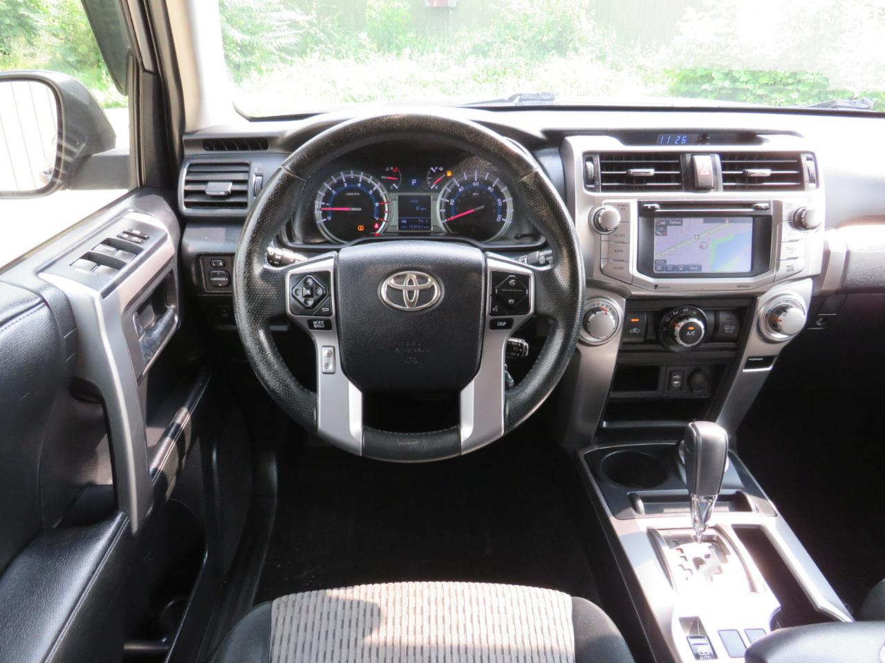 Toyota 4Runner SR5 4WD 2014