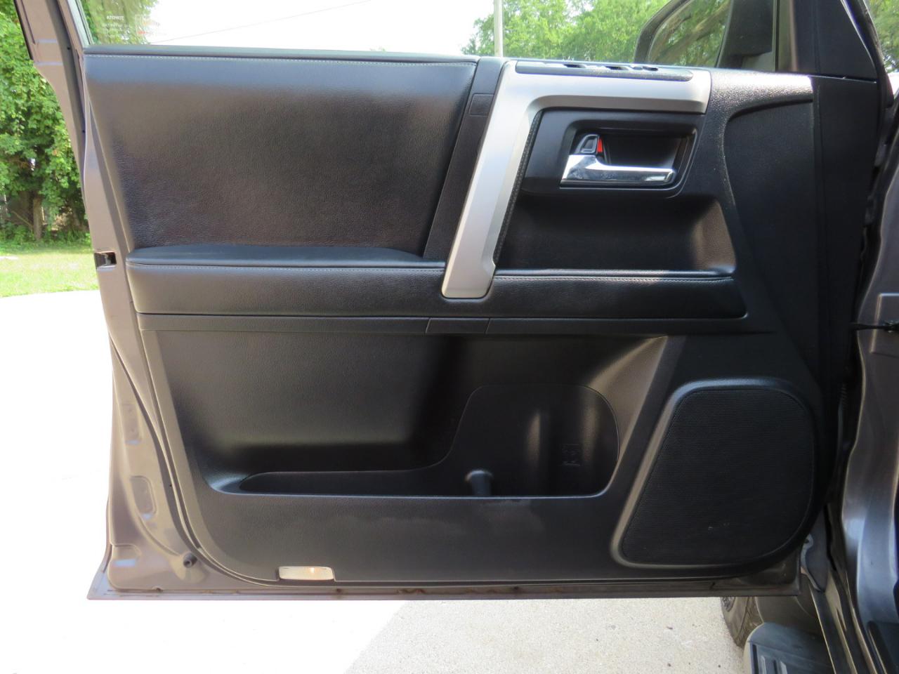 Toyota 4Runner SR5 4WD 2014