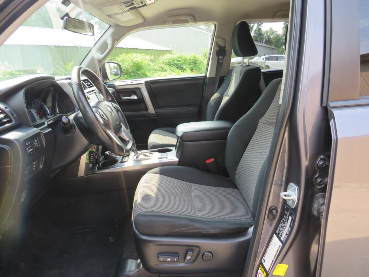 Toyota 4Runner SR5 4WD 2014