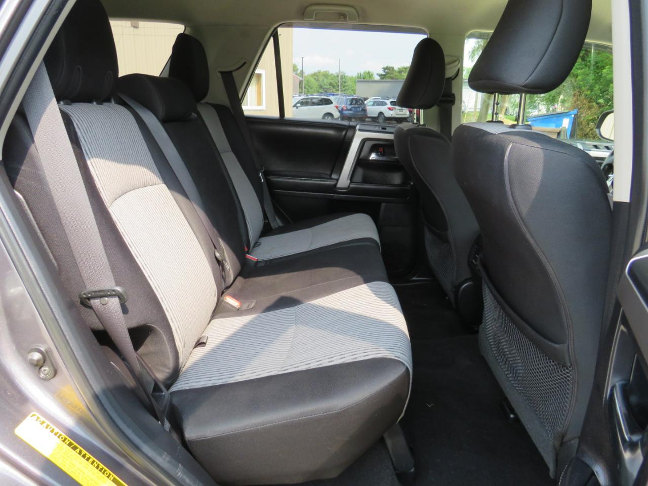 Toyota 4Runner SR5 4WD 2014