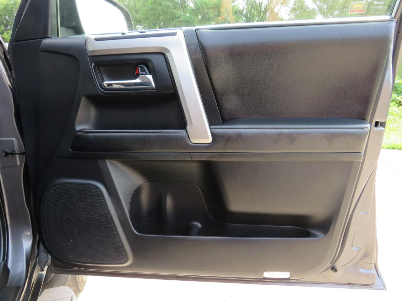 Toyota 4Runner SR5 4WD 2014