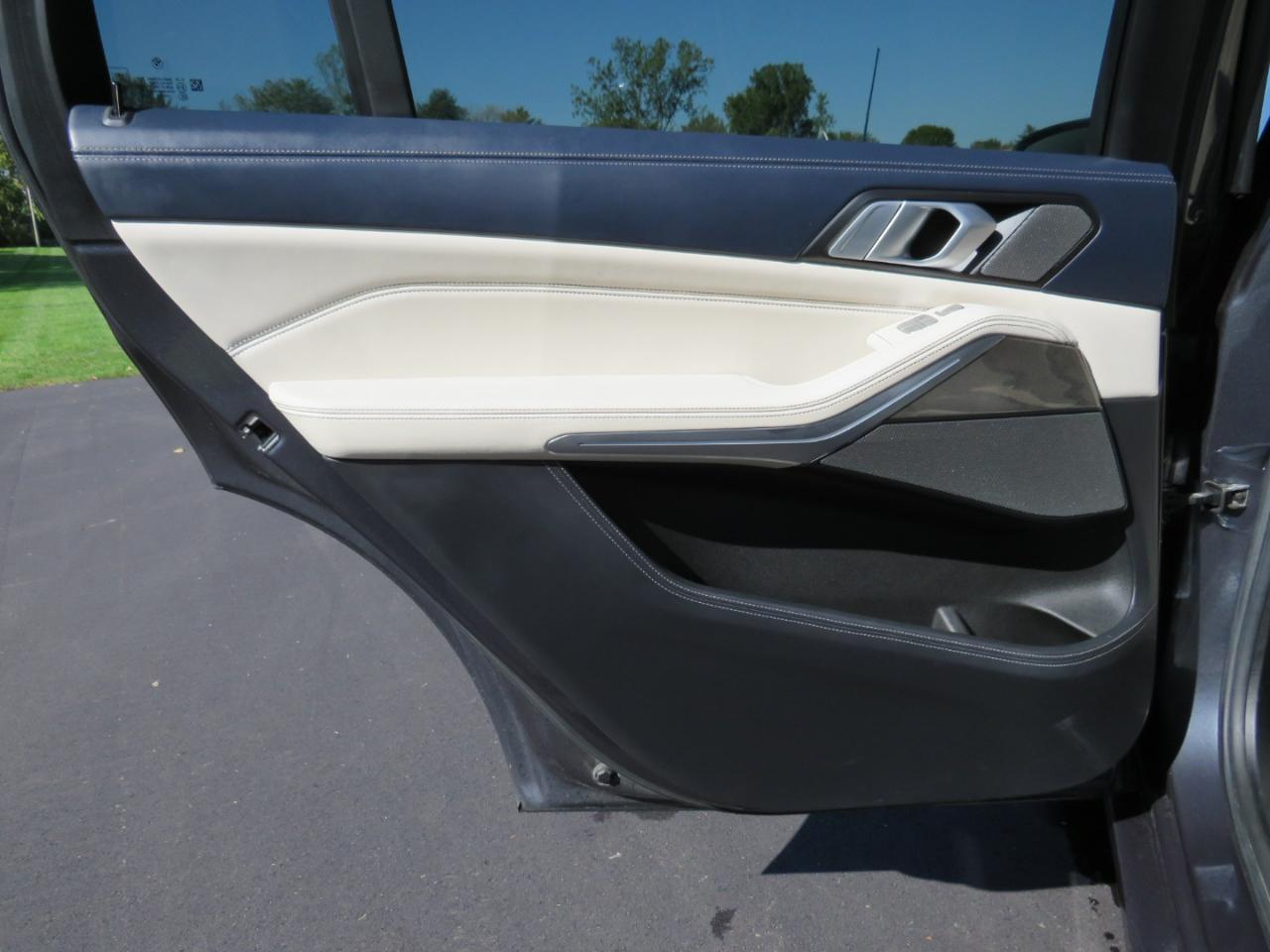 BMW X7 xDrive50i 2019