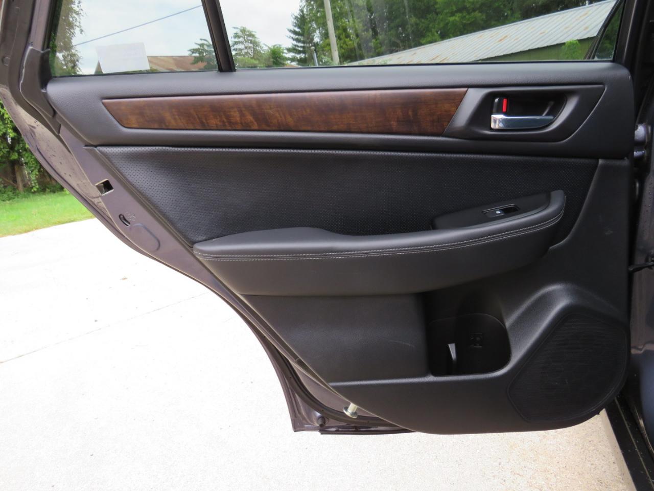 Subaru Outback 2.5i Limited 2015