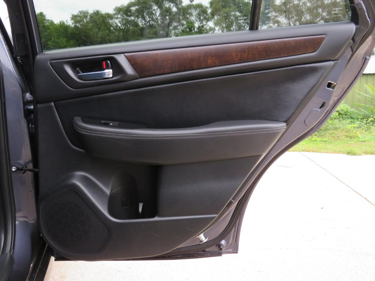 Subaru Outback 2.5i Limited 2015