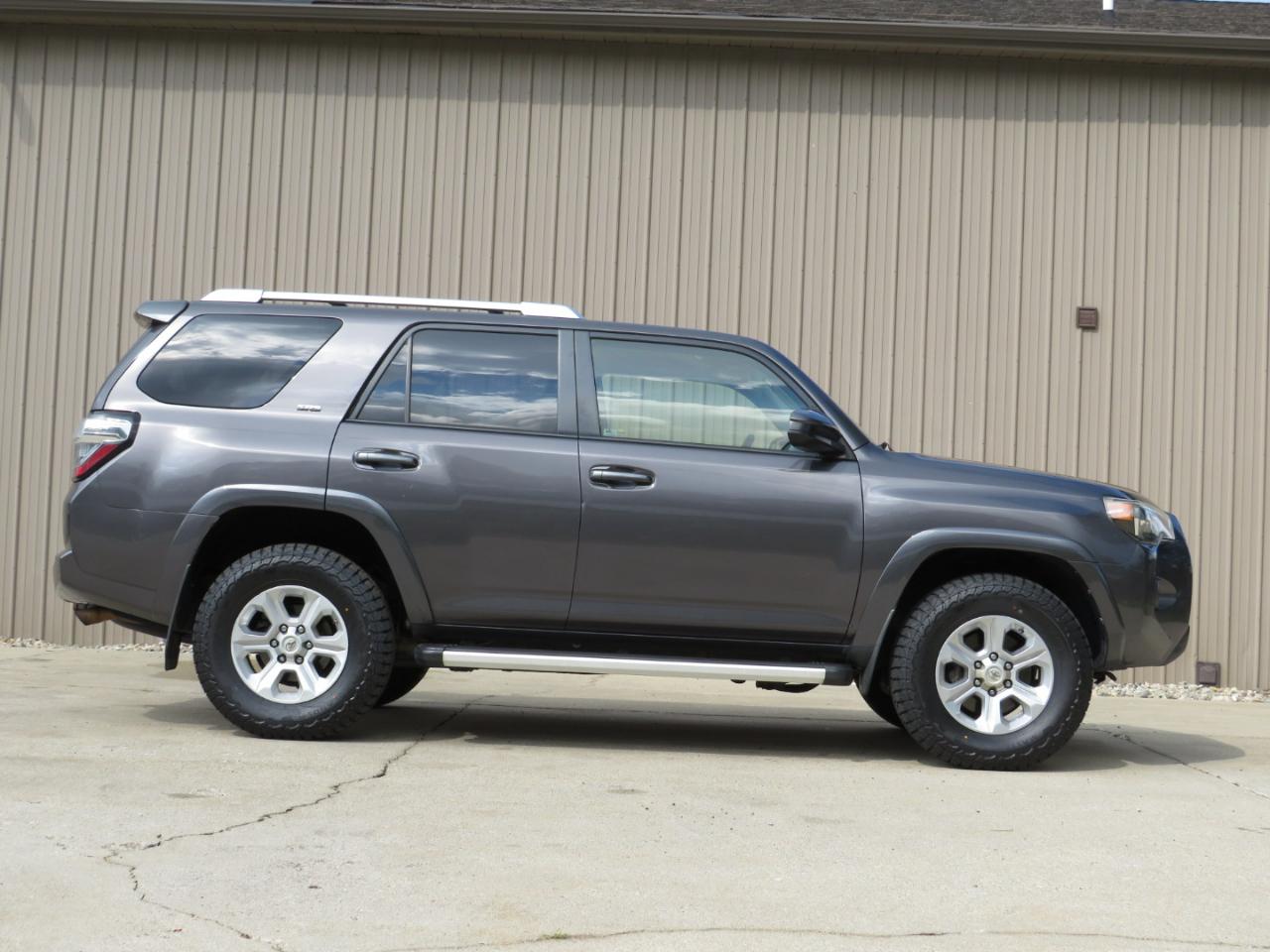 Toyota 4Runner SR5 4WD 2014