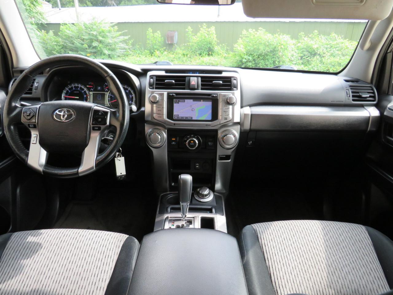 Toyota 4Runner SR5 4WD 2014