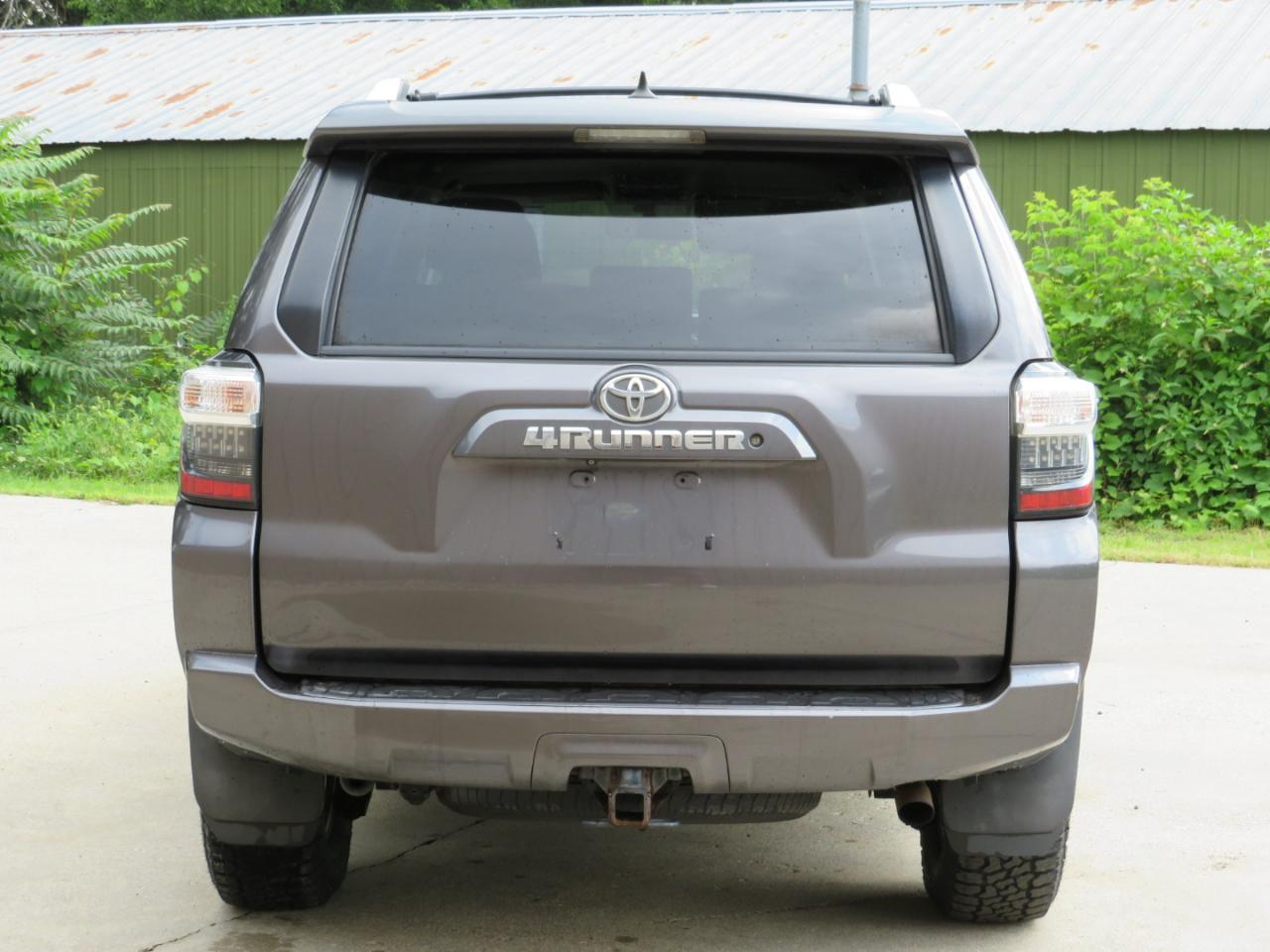 Toyota 4Runner SR5 4WD 2014