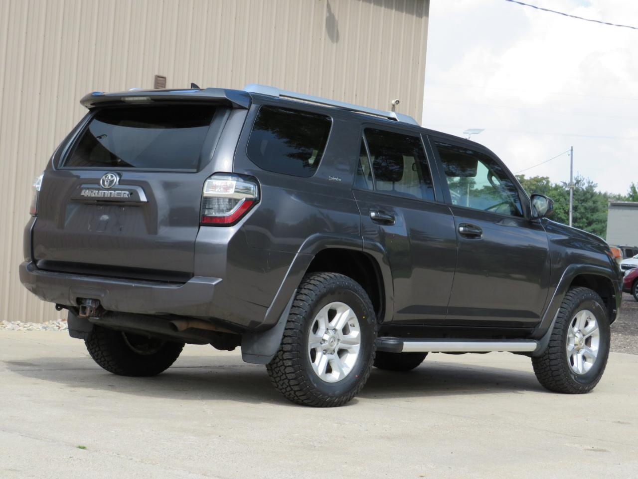 Toyota 4Runner SR5 4WD 2014