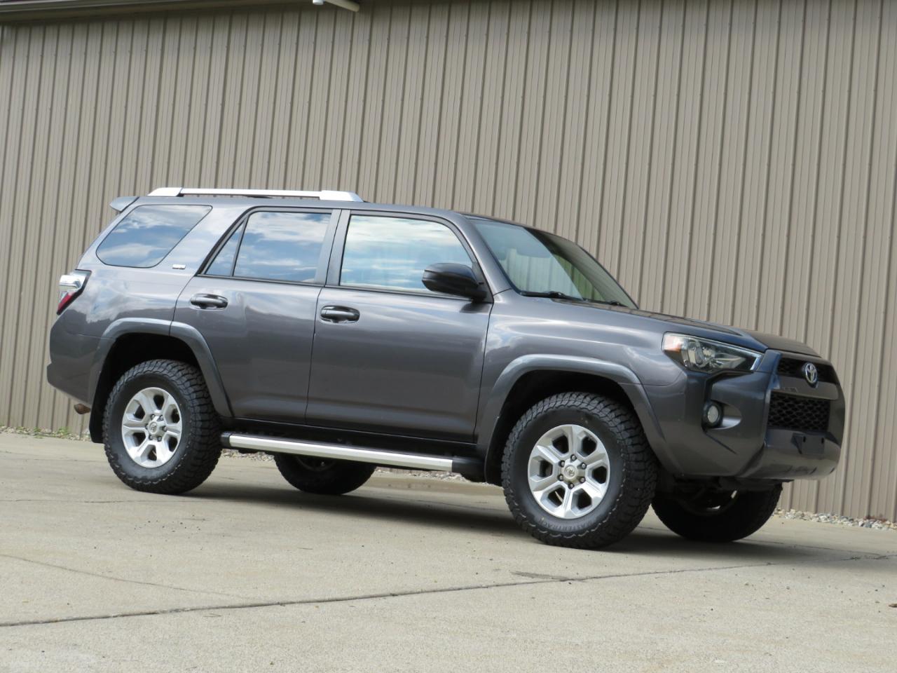 Toyota 4Runner SR5 4WD 2014