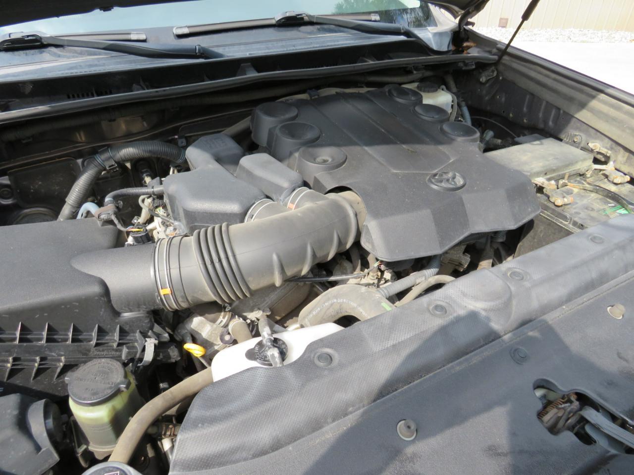 Toyota 4Runner SR5 4WD 2014
