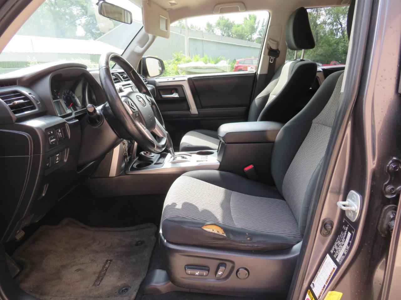 Toyota 4Runner SR5 4WD 2014