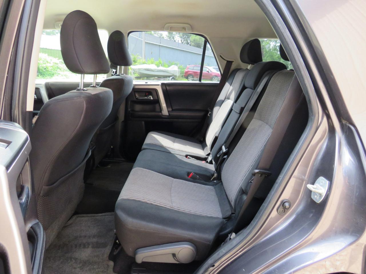 Toyota 4Runner SR5 4WD 2014