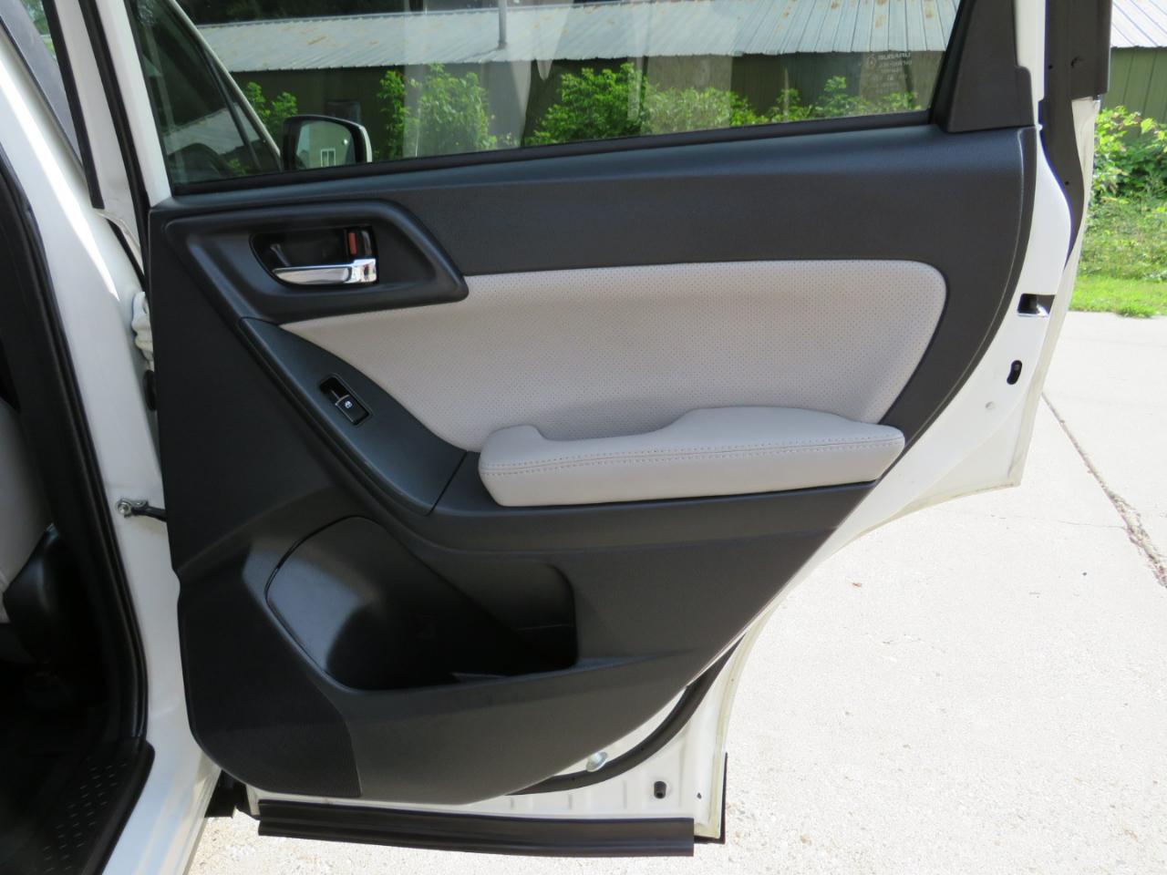 Subaru Forester 2.5i Limited 2017