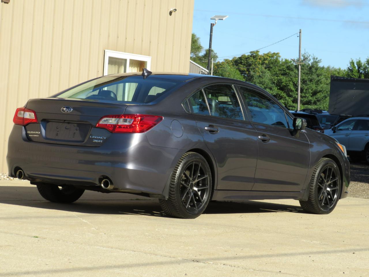 Subaru Legacy 3.6R Limited 2016