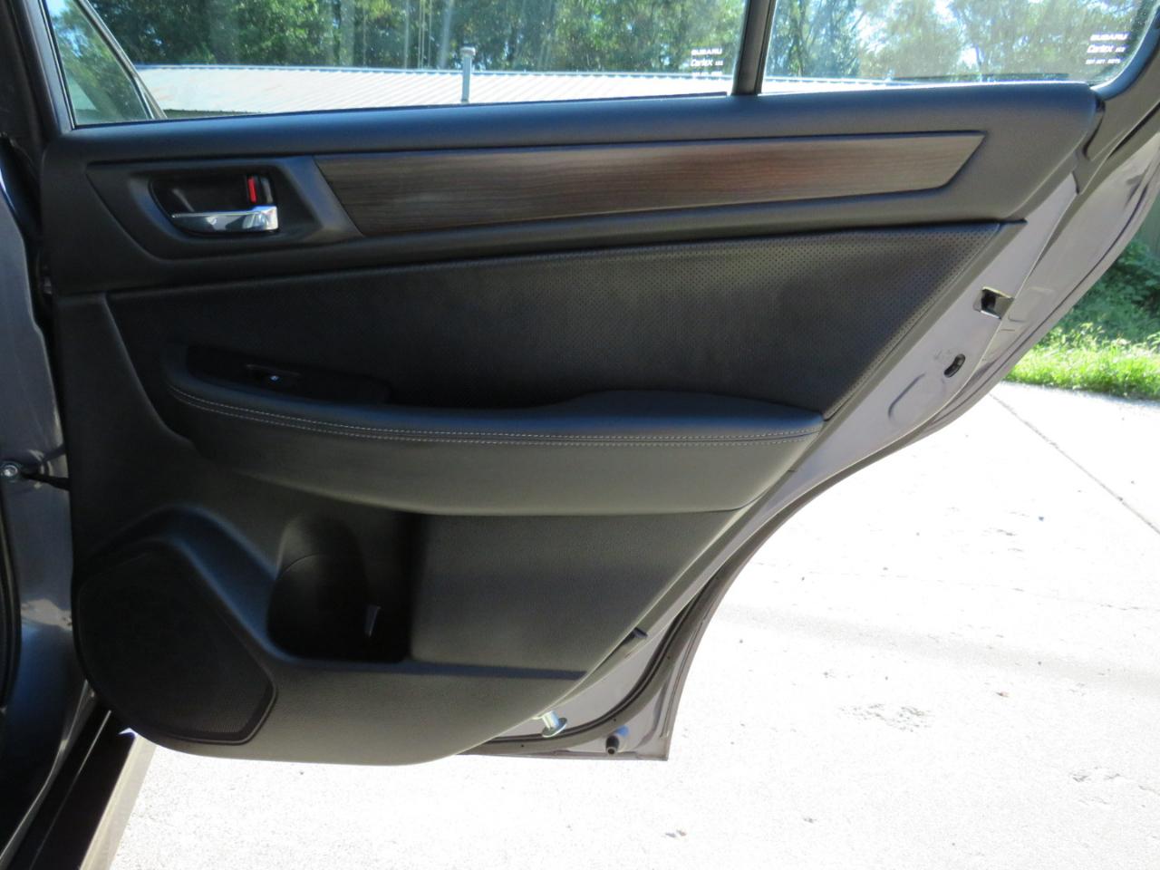 Subaru Legacy 3.6R Limited 2016