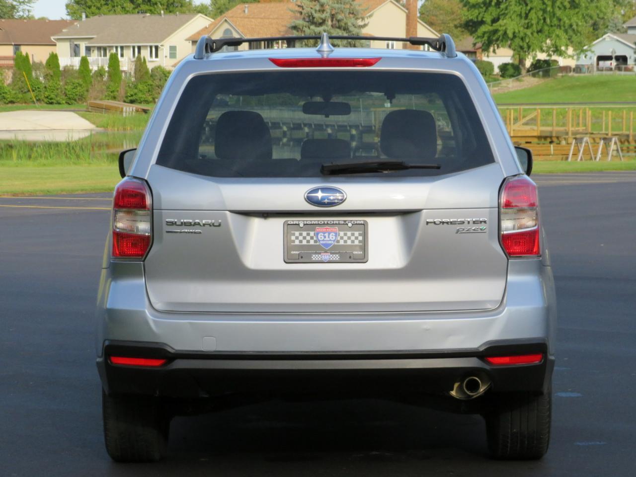 Subaru Forester 2.5i Premium PZEV CVT 2016