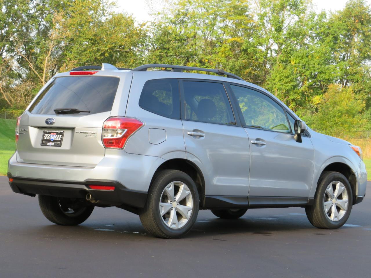 Subaru Forester 2.5i Premium PZEV CVT 2016