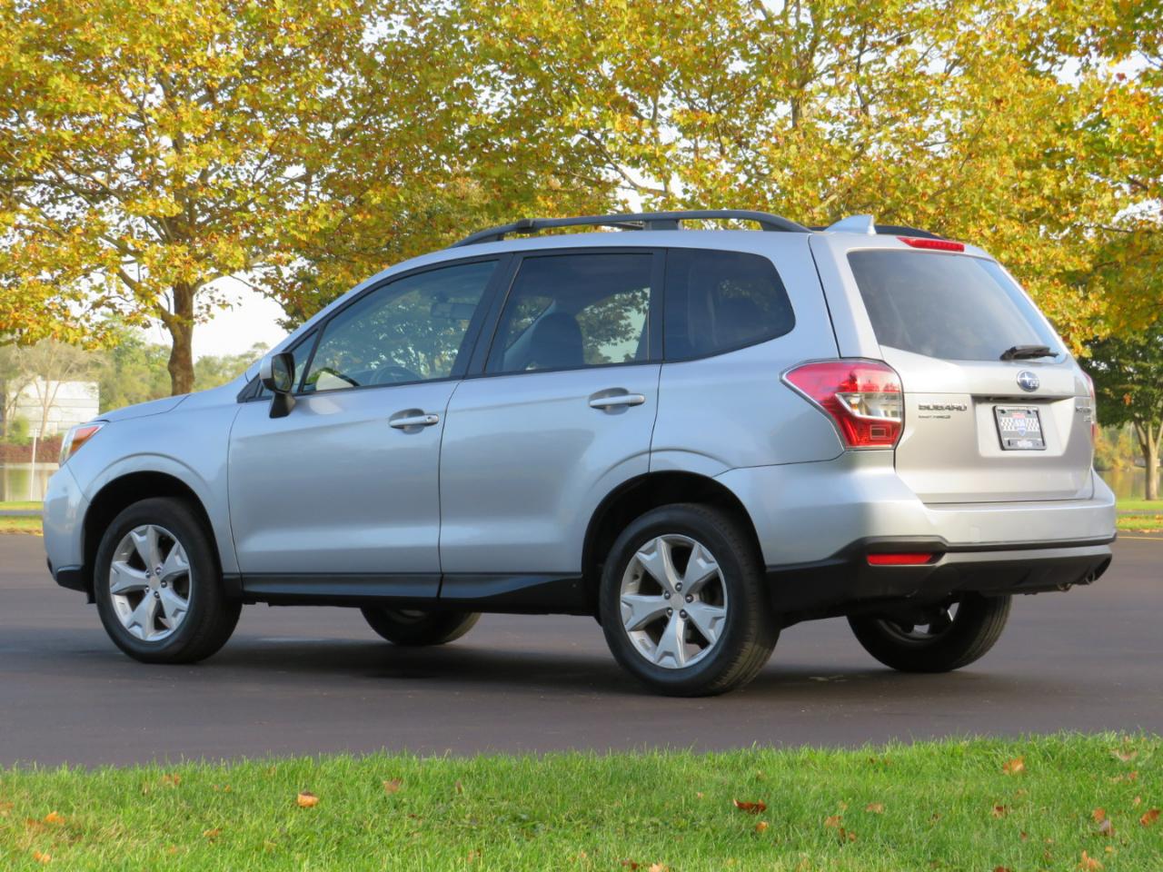 Subaru Forester 2.5i Premium PZEV CVT 2016