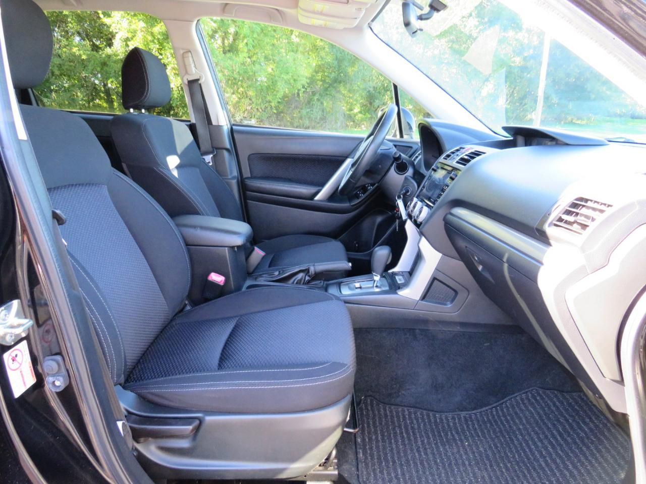 Subaru Forester 2.5i Premium PZEV CVT 2017