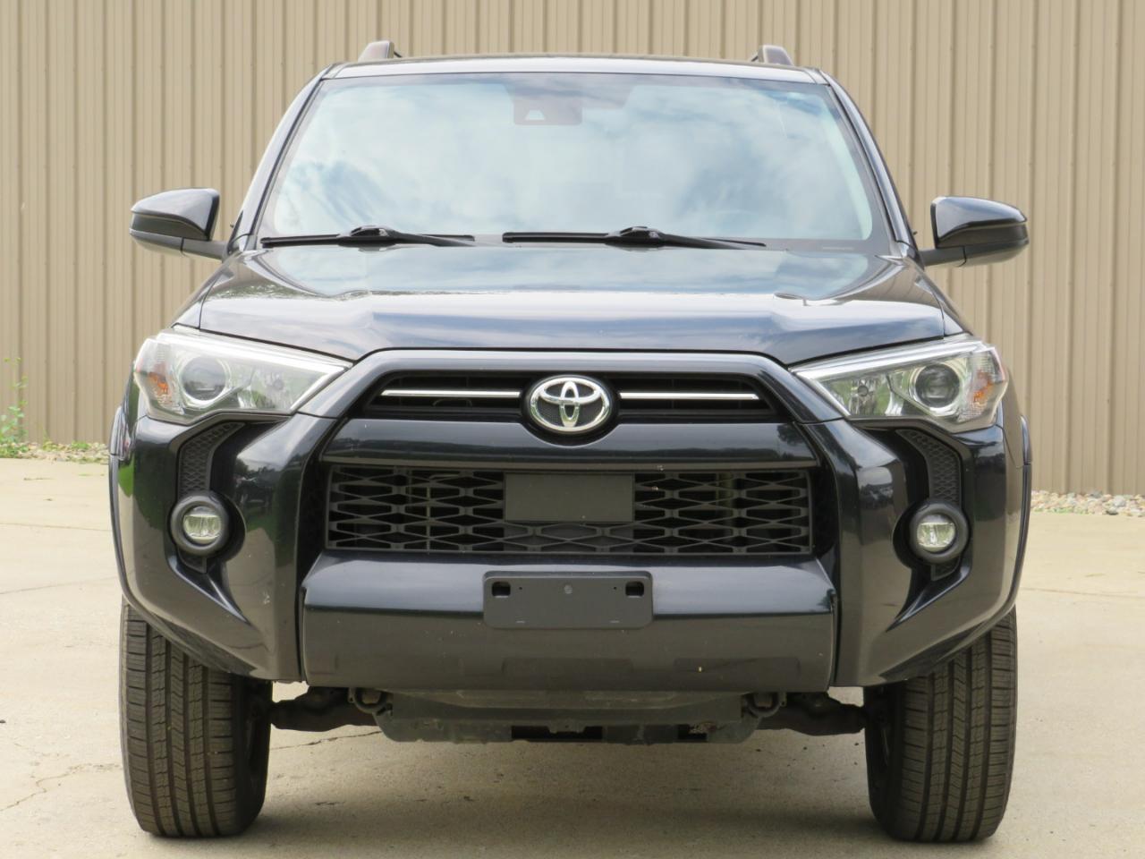 Toyota 4Runner SR5 4WD 2021