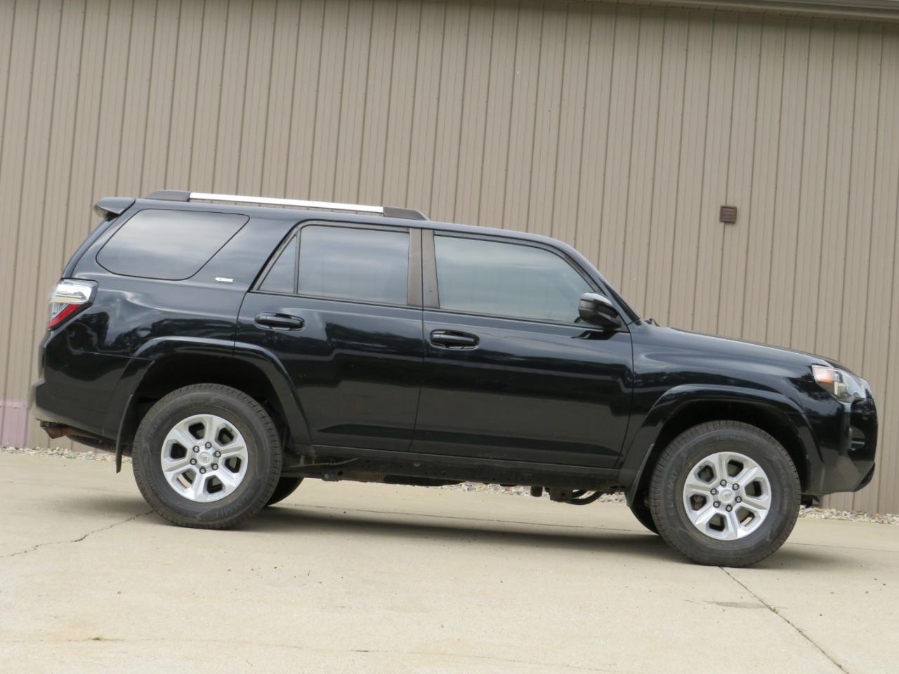 Toyota 4Runner SR5 4WD 2021