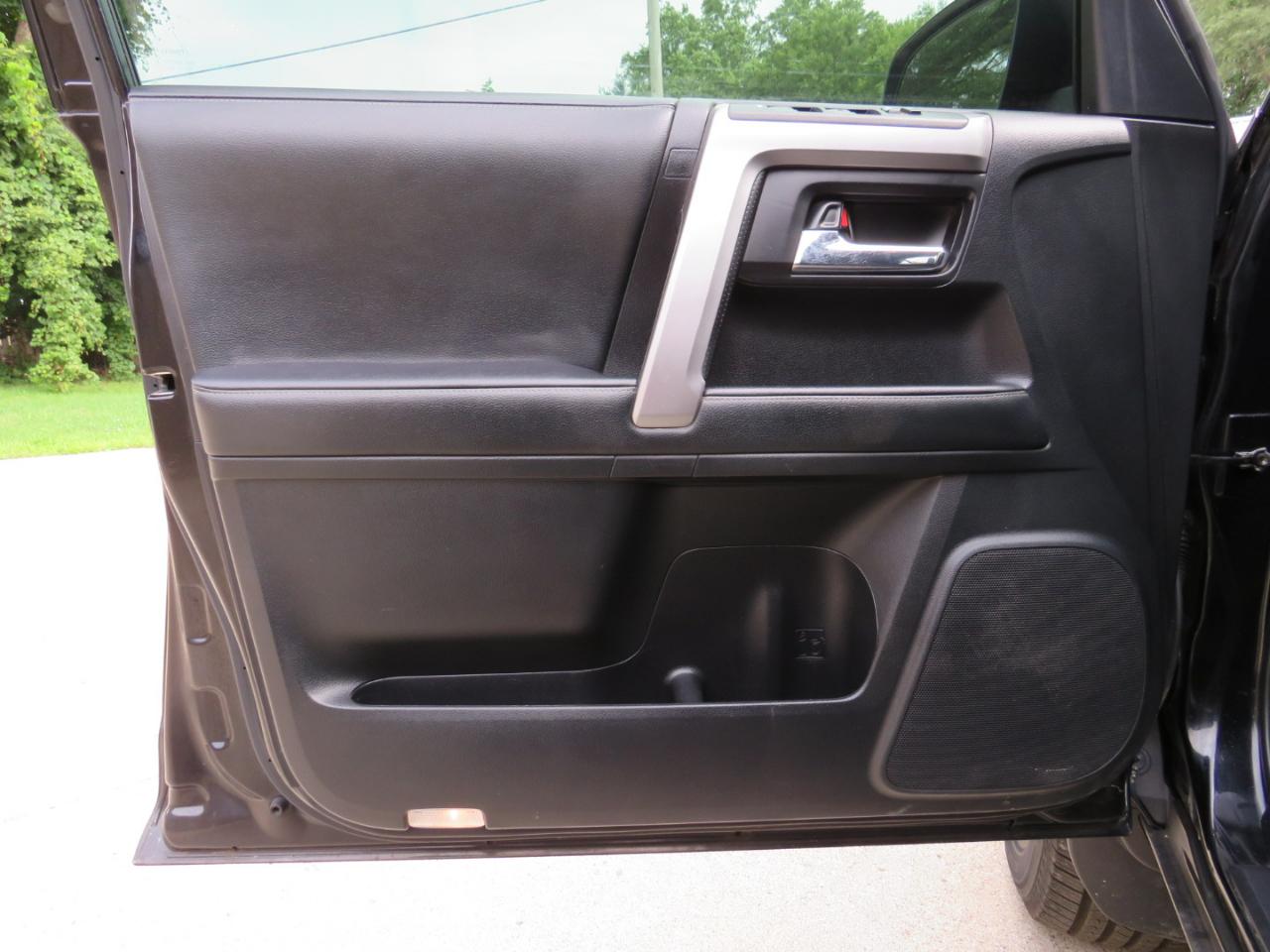 Toyota 4Runner SR5 4WD 2021