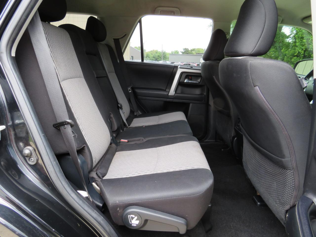 Toyota 4Runner SR5 4WD 2021