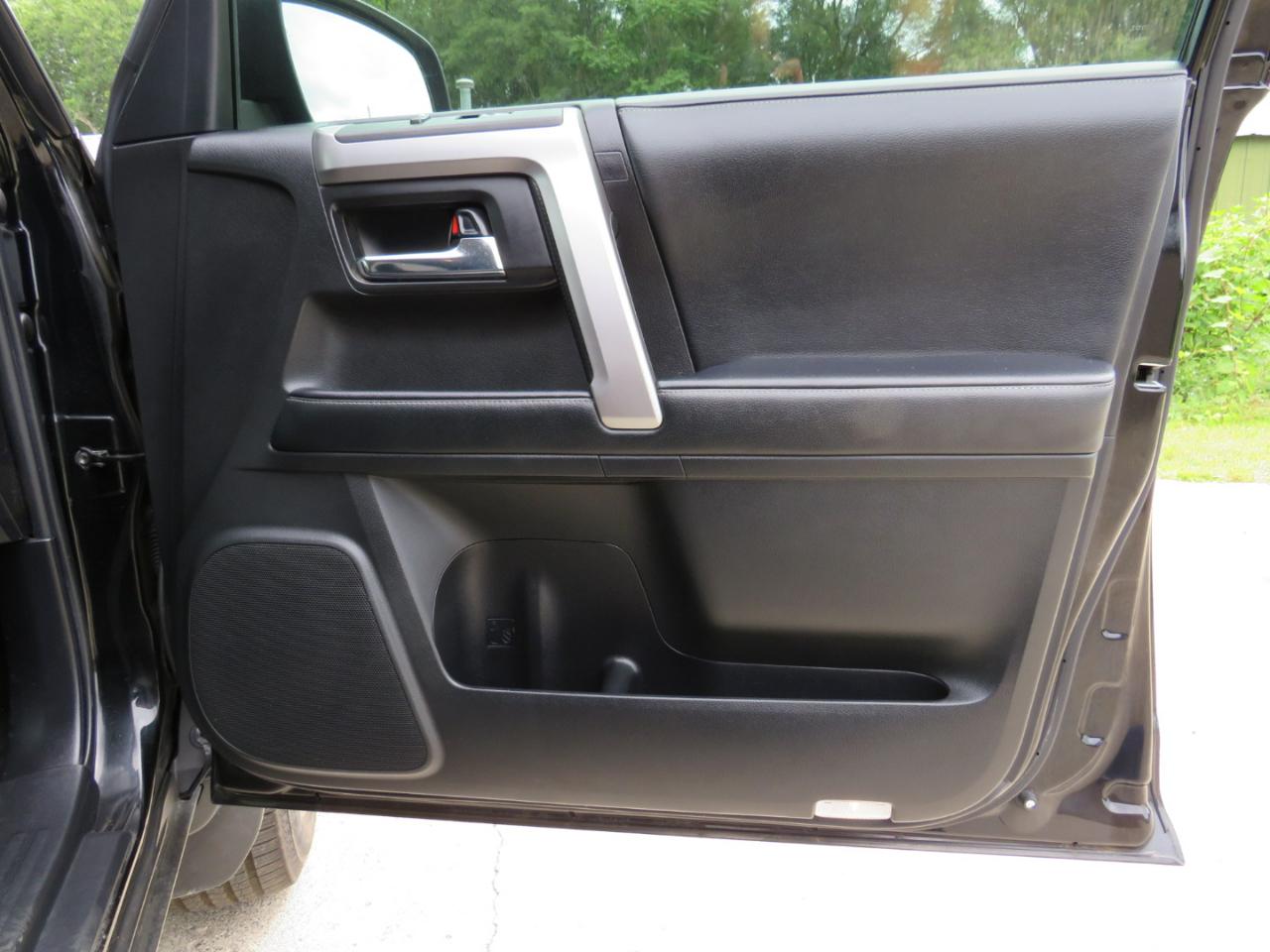 Toyota 4Runner SR5 4WD 2021