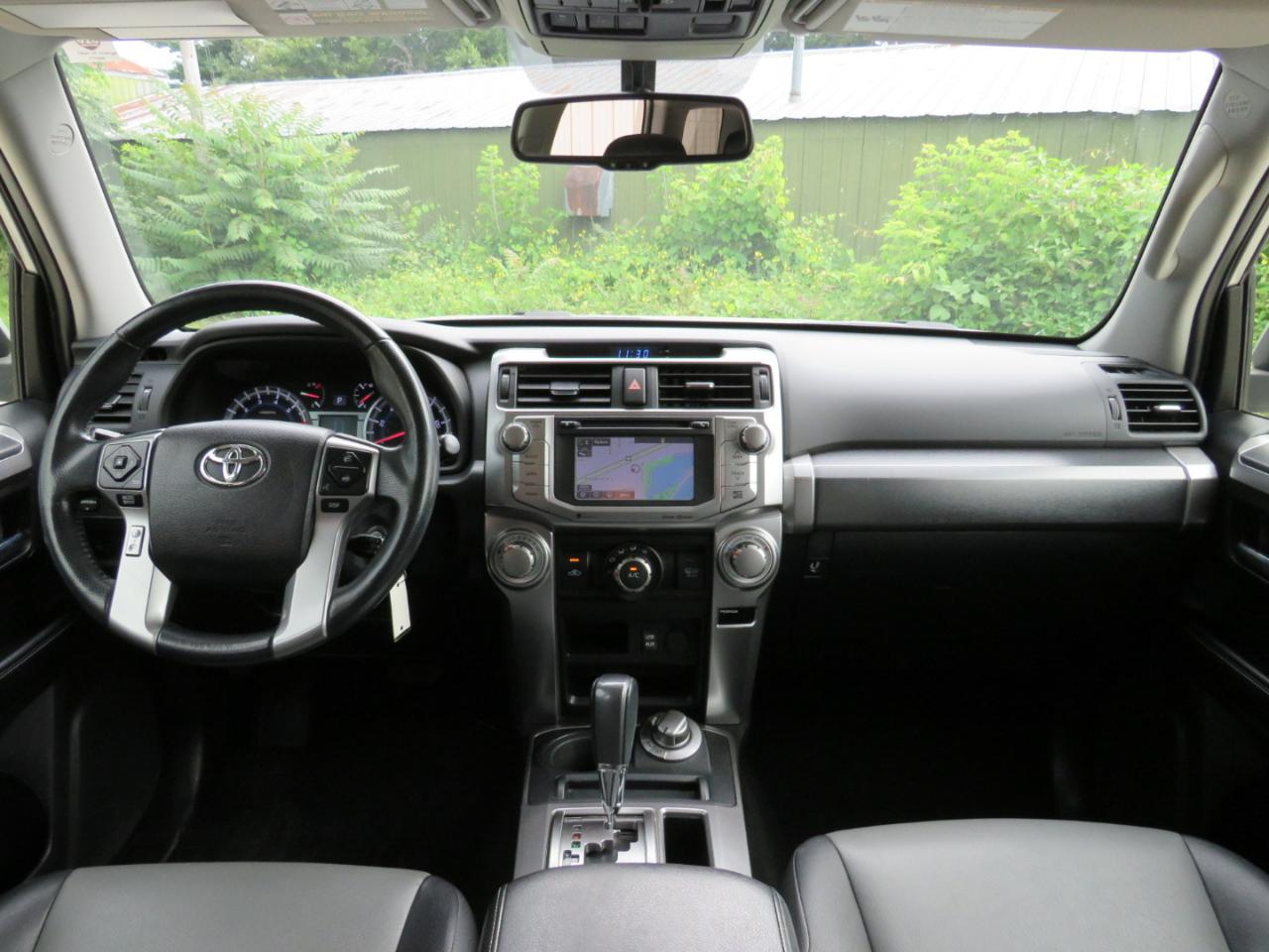 Toyota 4Runner SR5 4WD 2016