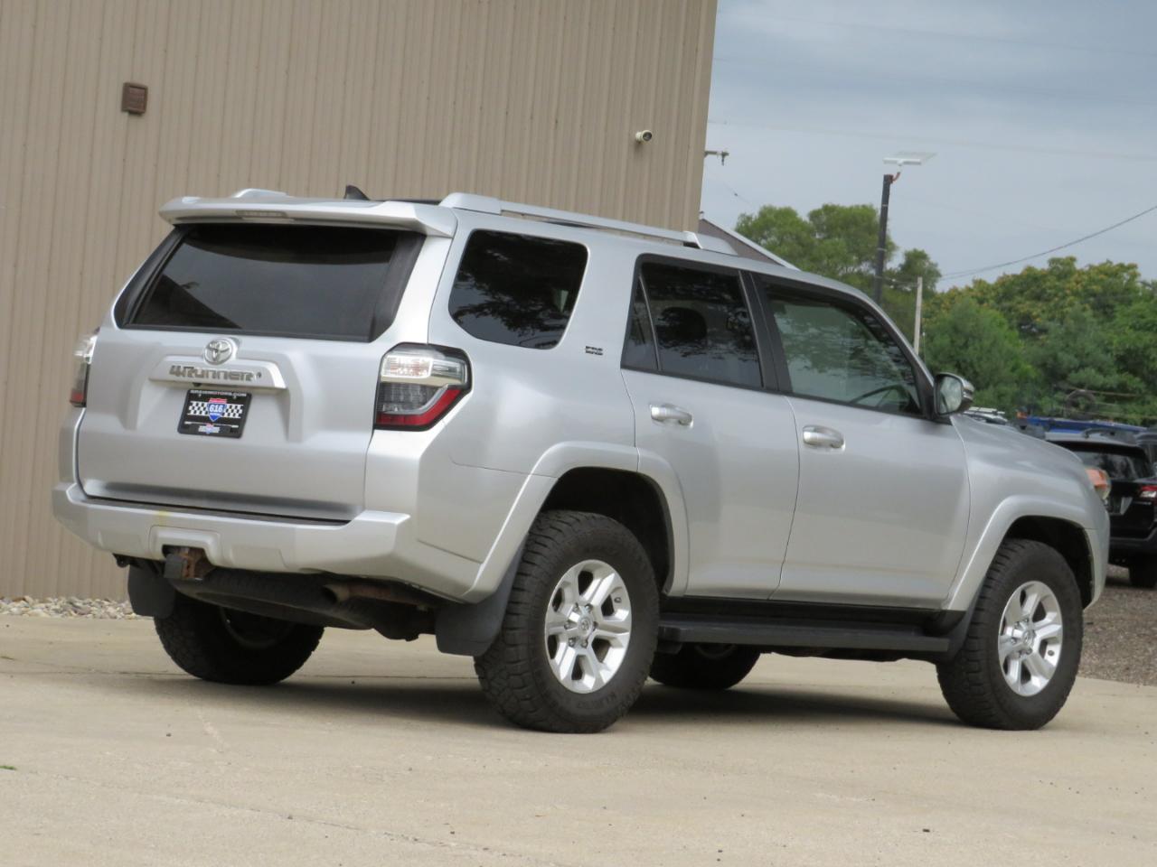 Toyota 4Runner SR5 4WD 2016
