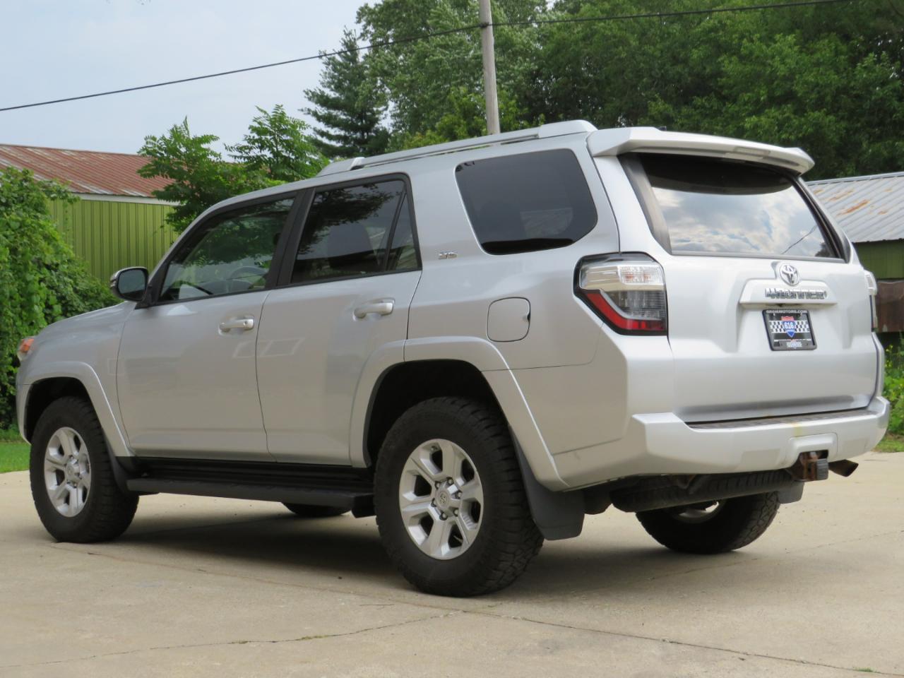 Toyota 4Runner SR5 4WD 2016