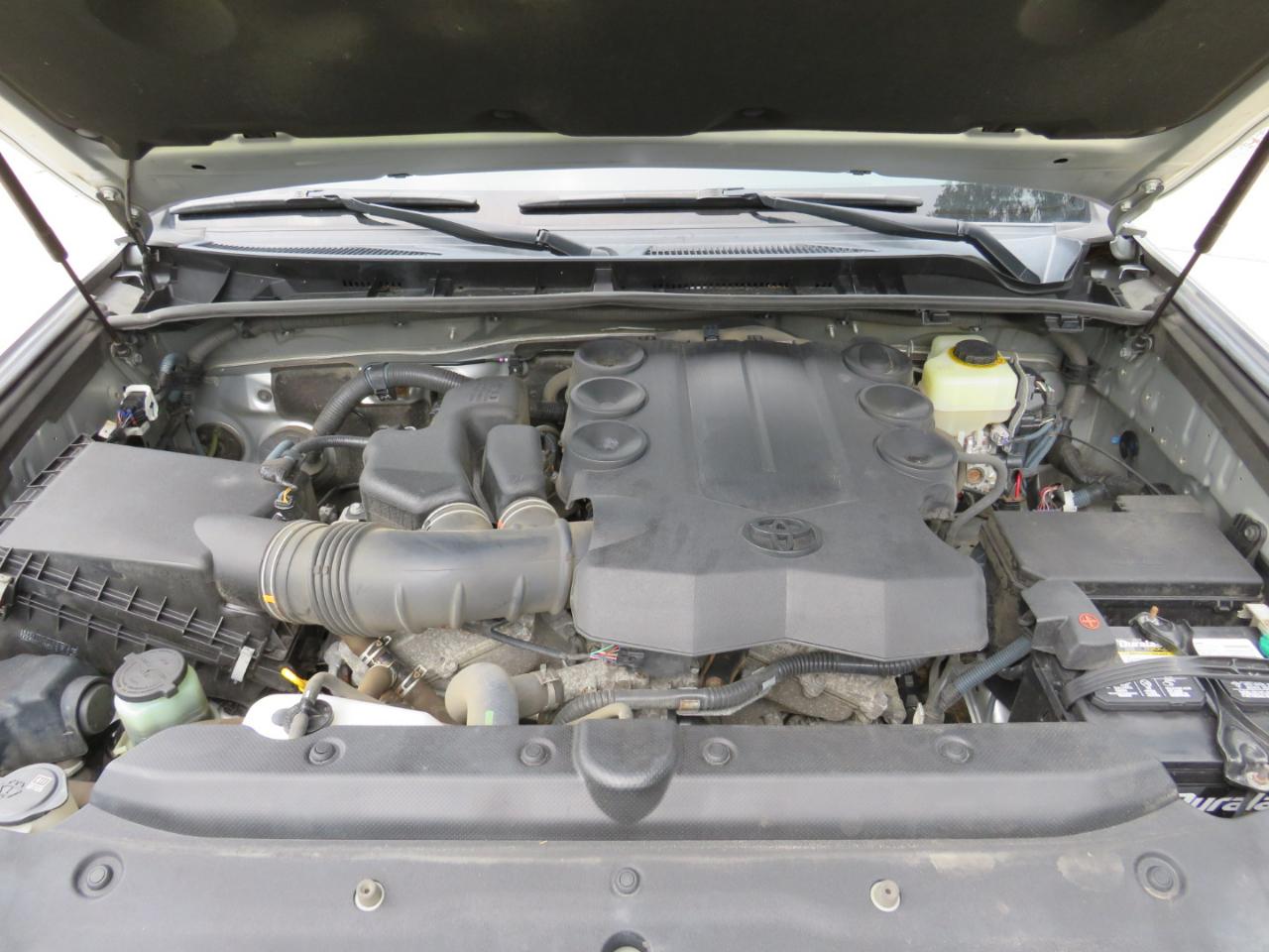 Toyota 4Runner SR5 4WD 2016