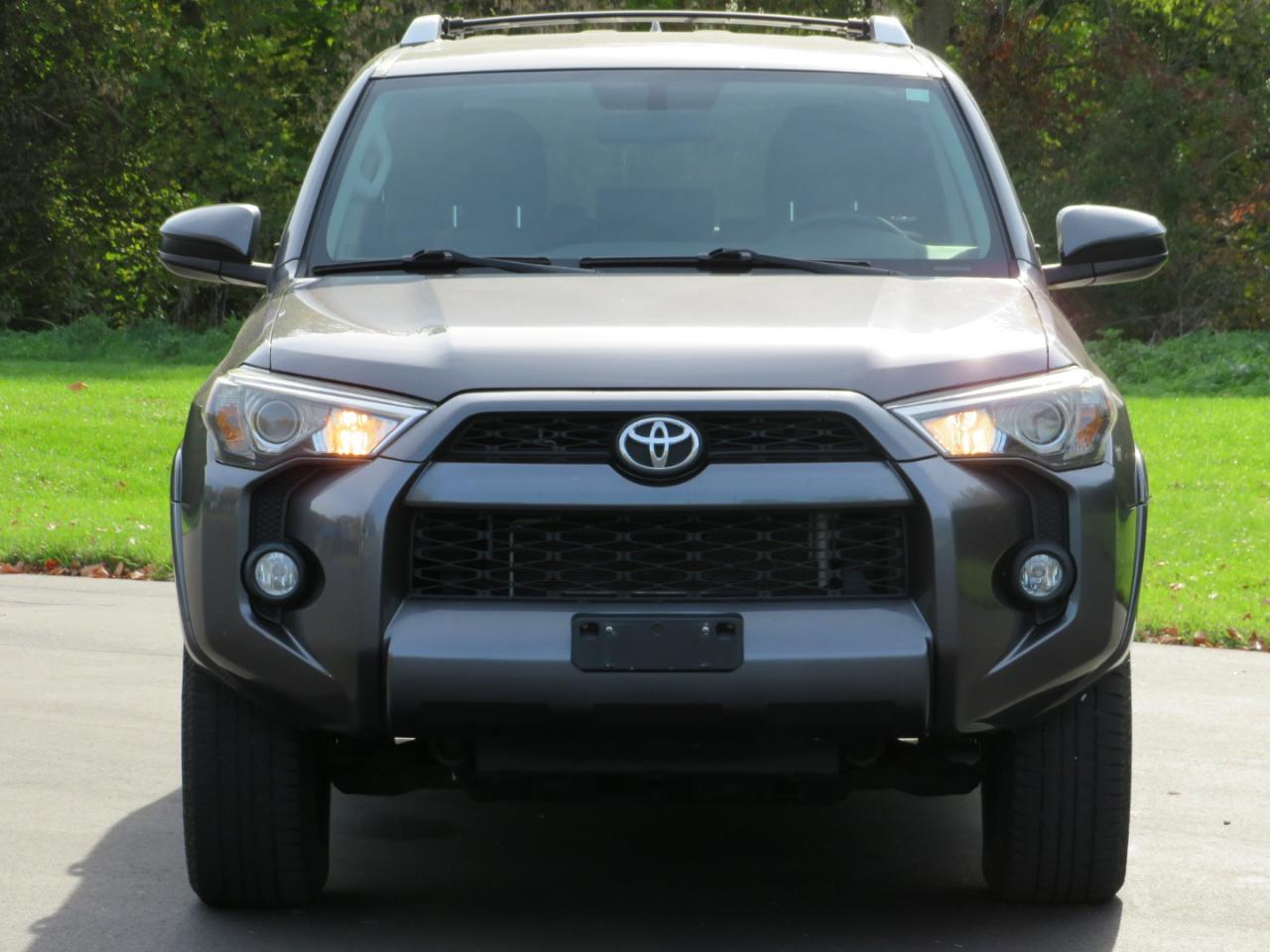 Toyota 4Runner SR5 4WD 2014