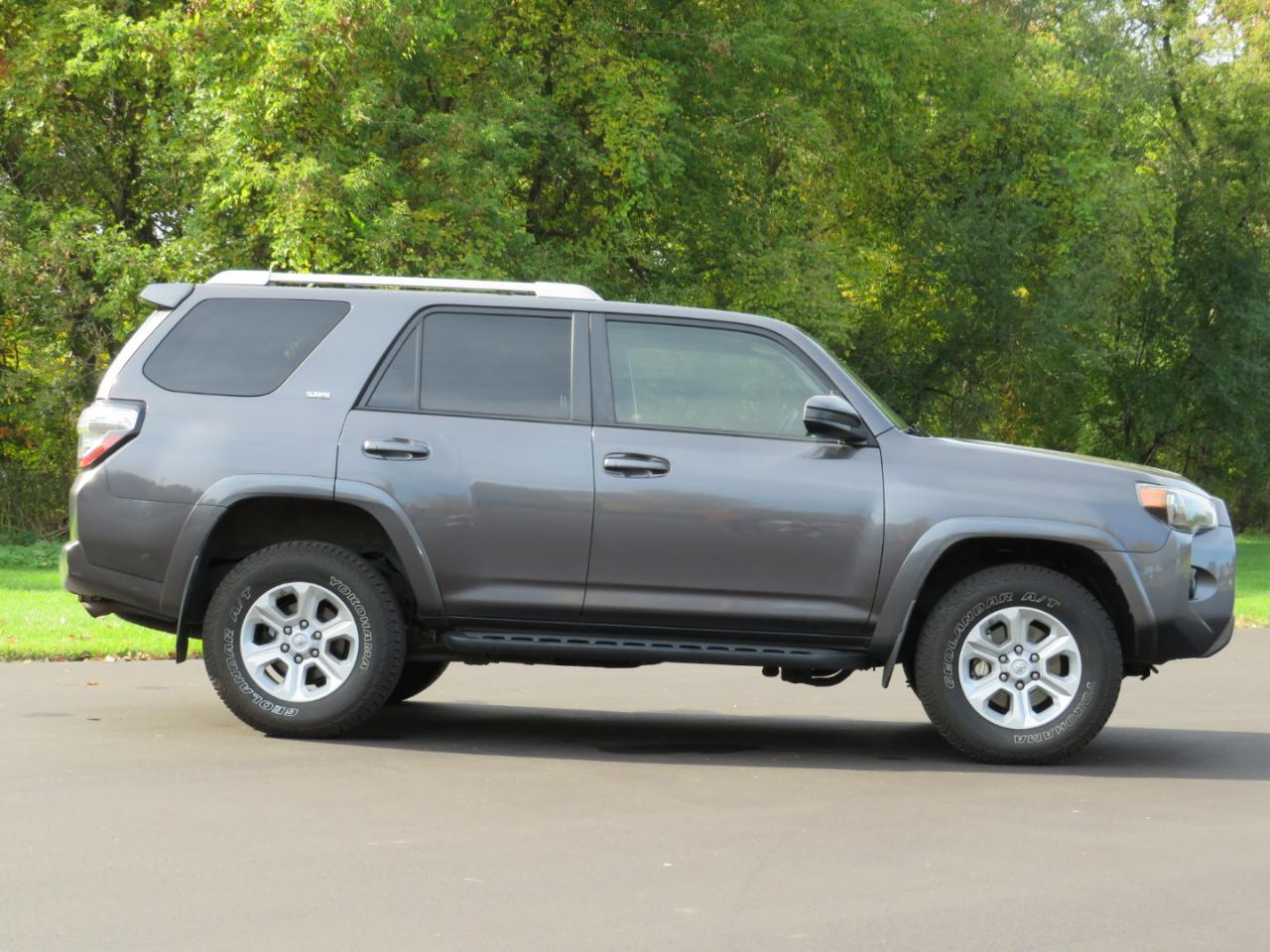 Toyota 4Runner SR5 4WD 2014