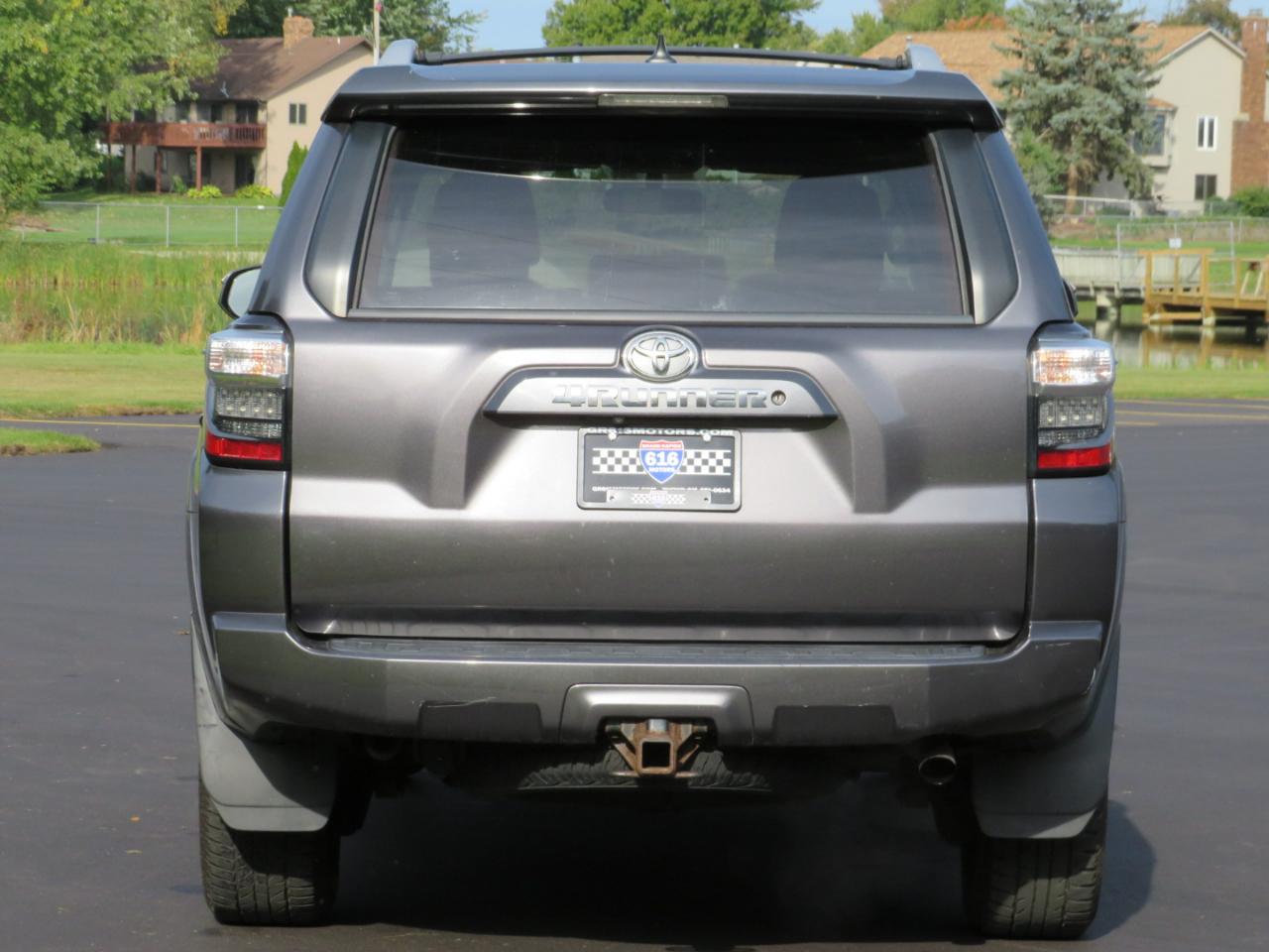 Toyota 4Runner SR5 4WD 2014