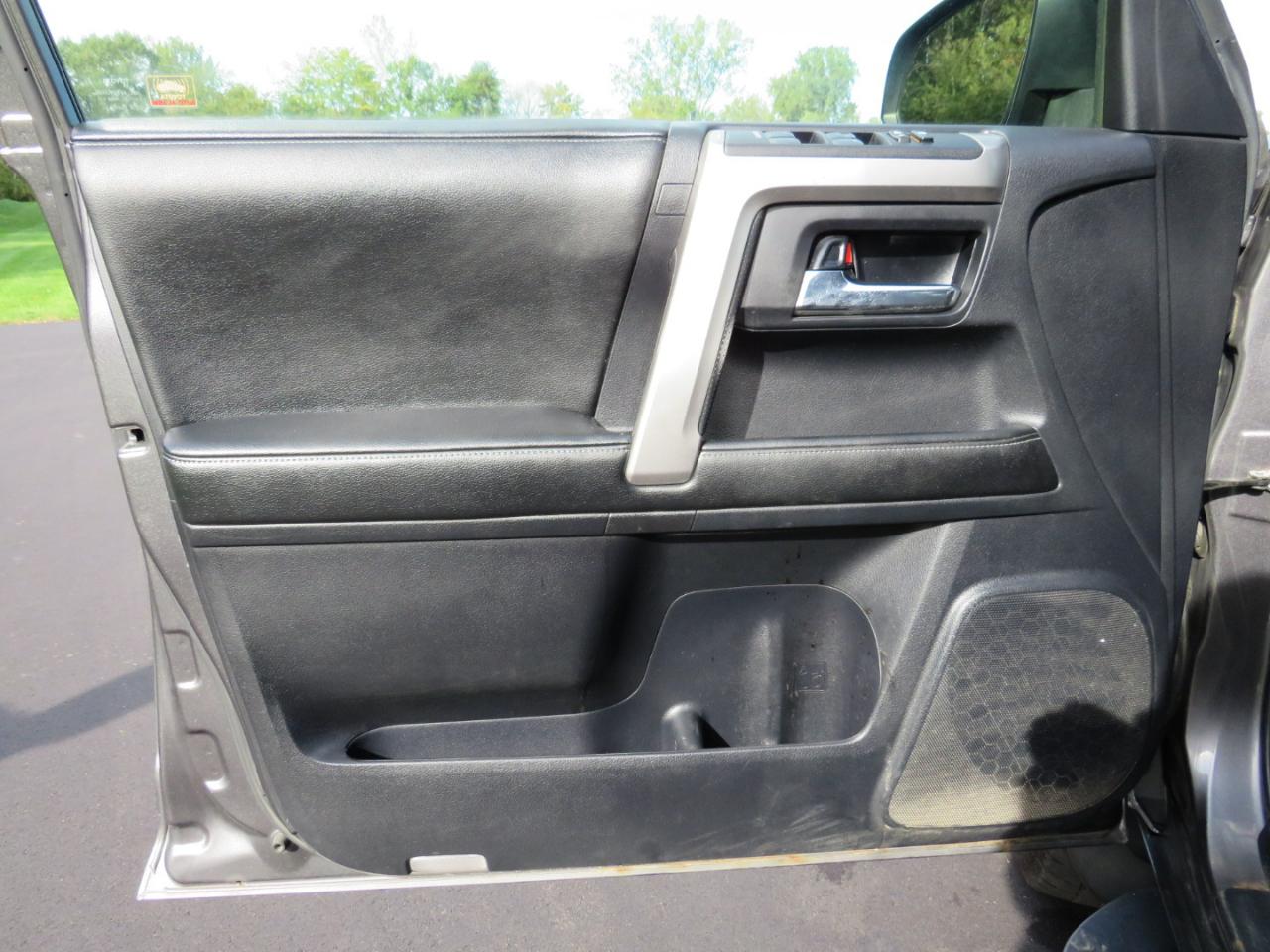 Toyota 4Runner SR5 4WD 2014
