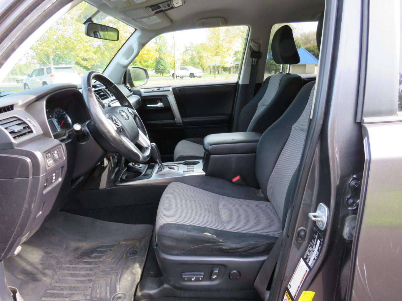Toyota 4Runner SR5 4WD 2014