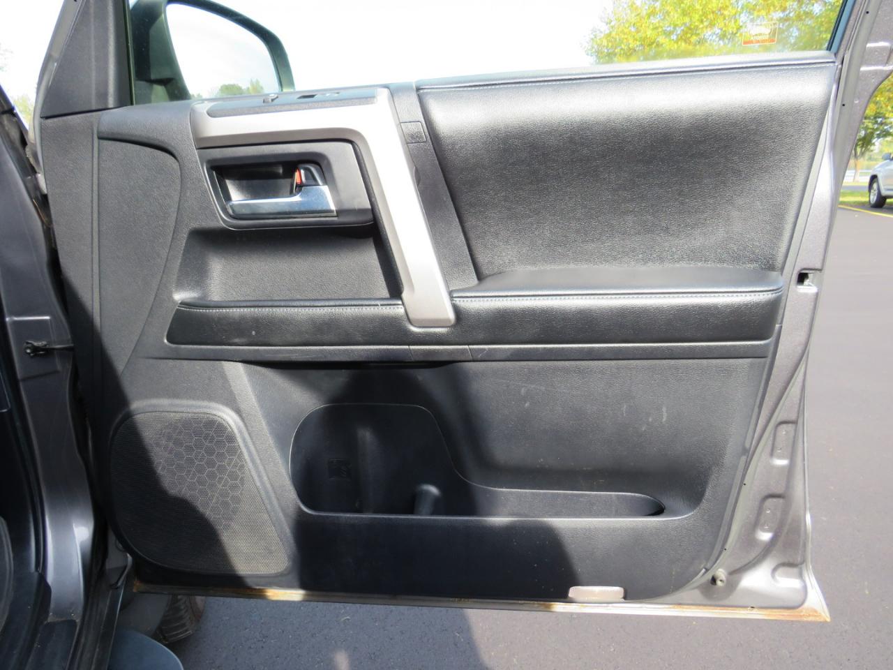 Toyota 4Runner SR5 4WD 2014