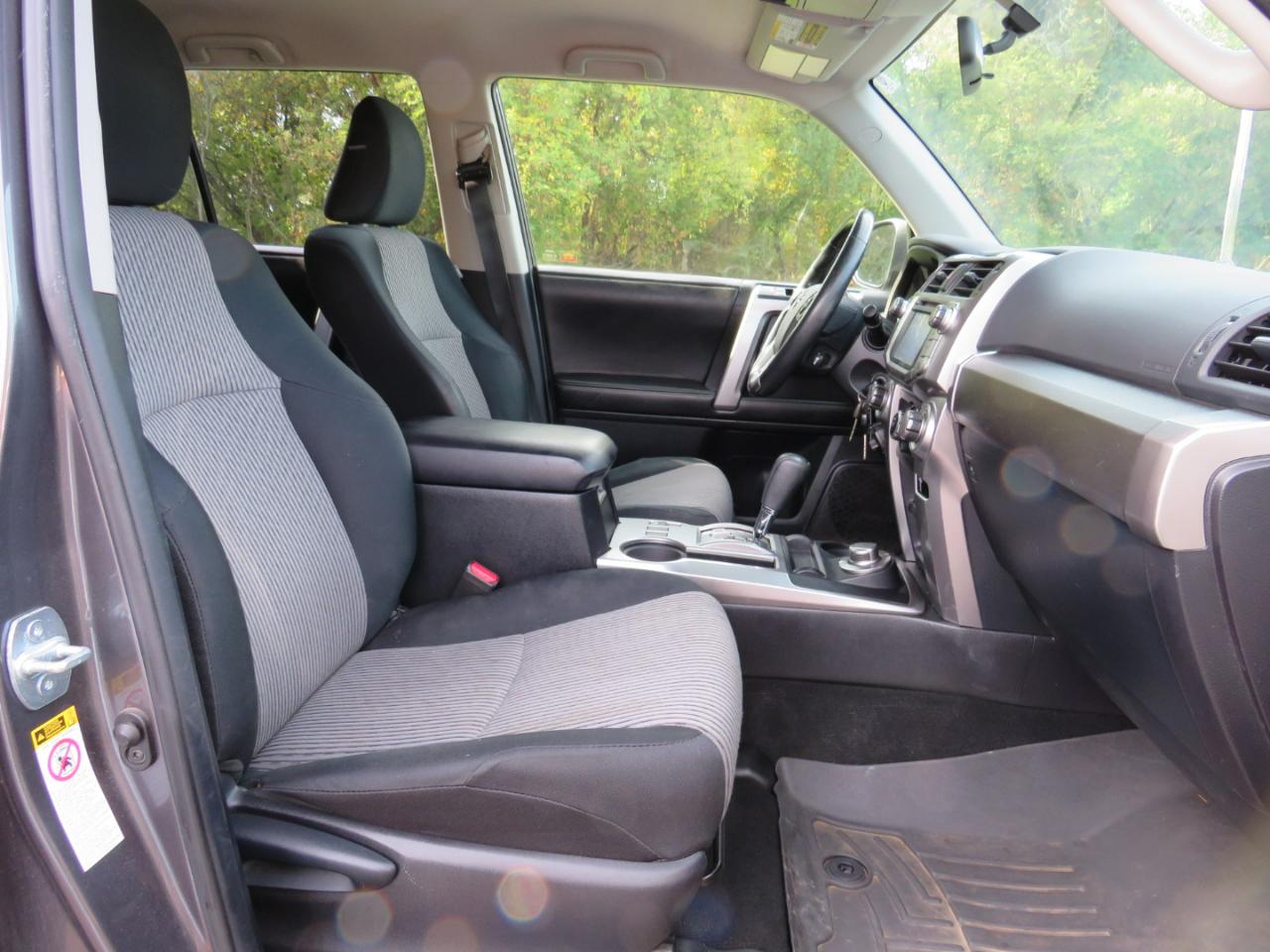 Toyota 4Runner SR5 4WD 2014