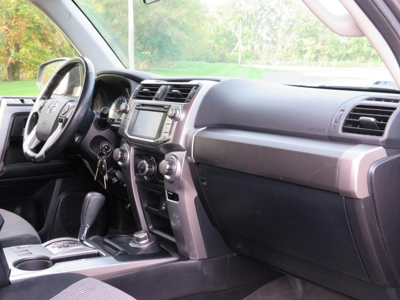 Toyota 4Runner SR5 4WD 2014