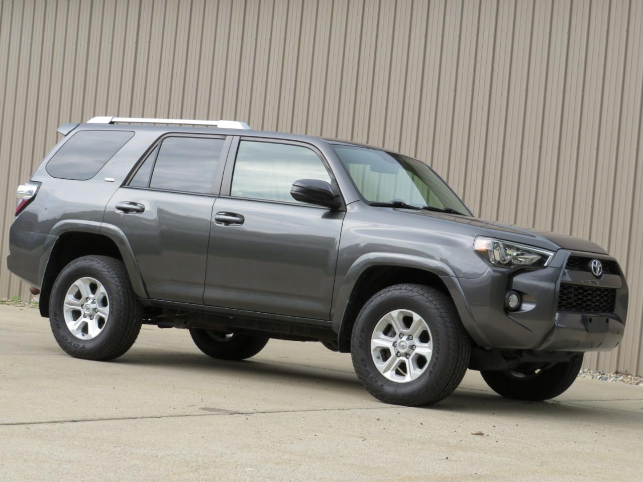 Toyota 4Runner SR5 4WD 2016