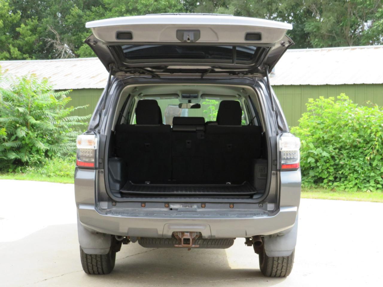 Toyota 4Runner SR5 4WD 2016