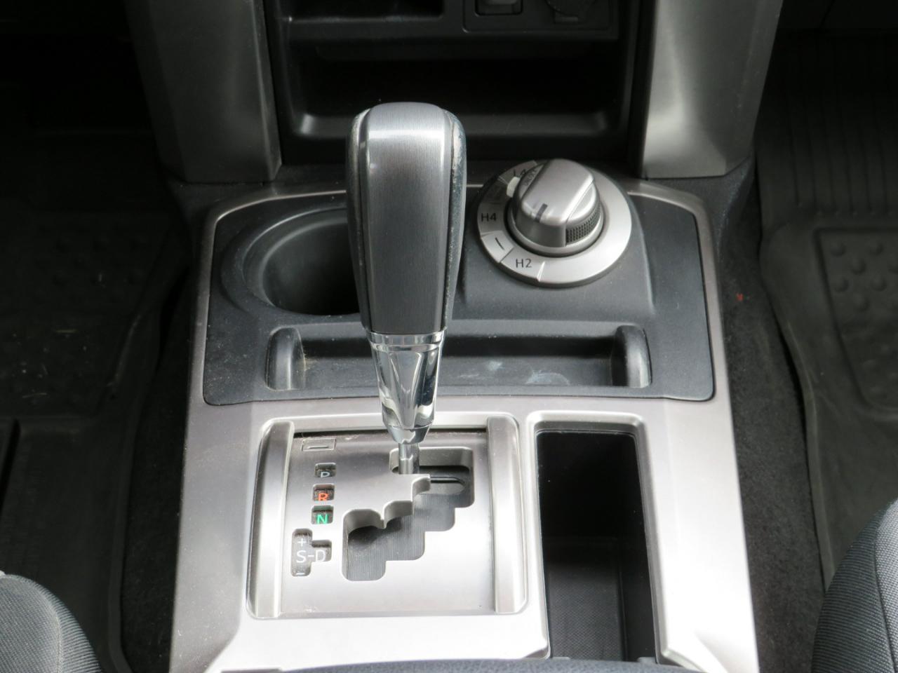 Toyota 4Runner SR5 4WD 2016