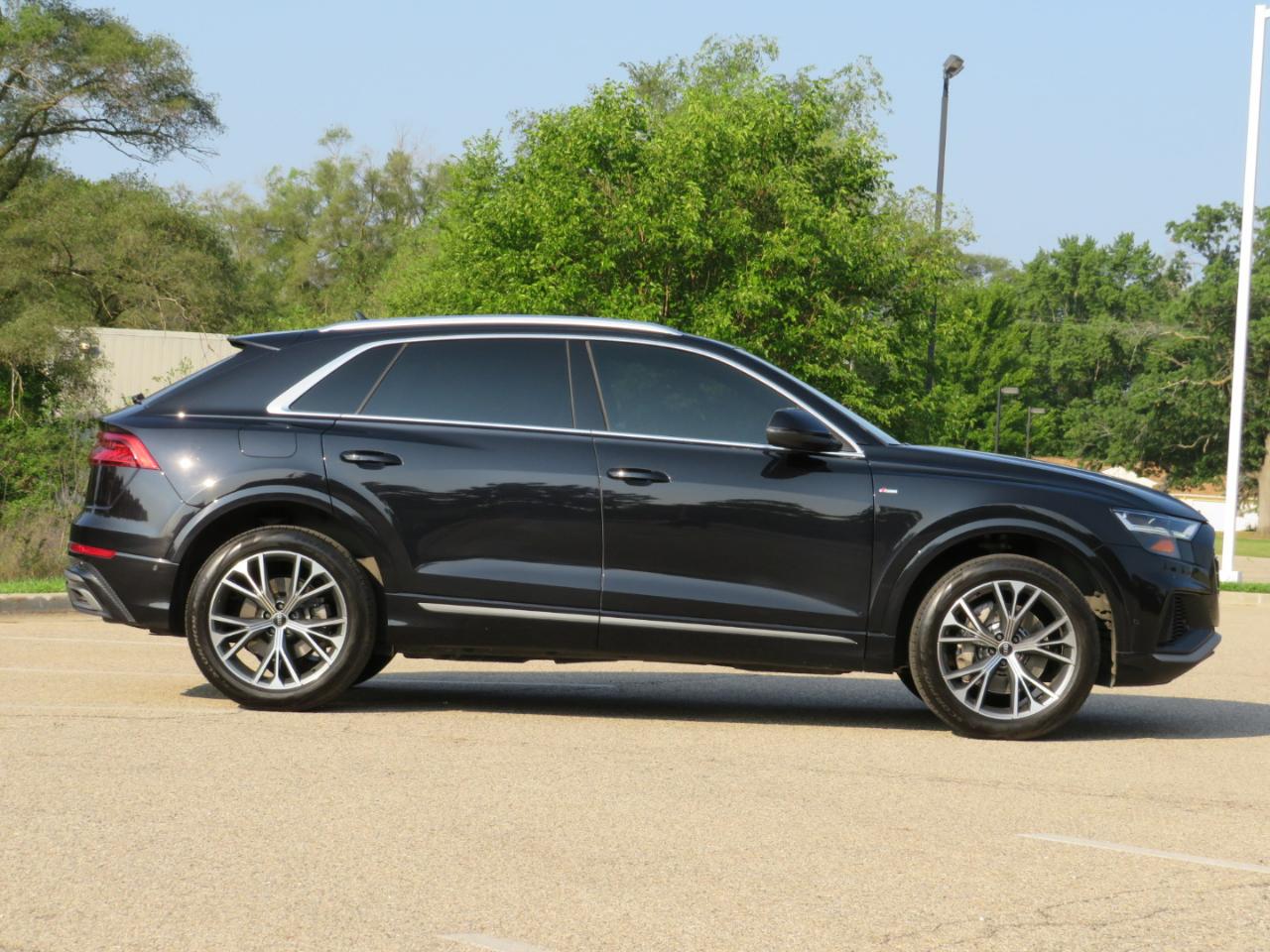 Audi Q8 Premium Plus 55 TFSI quattro 2021