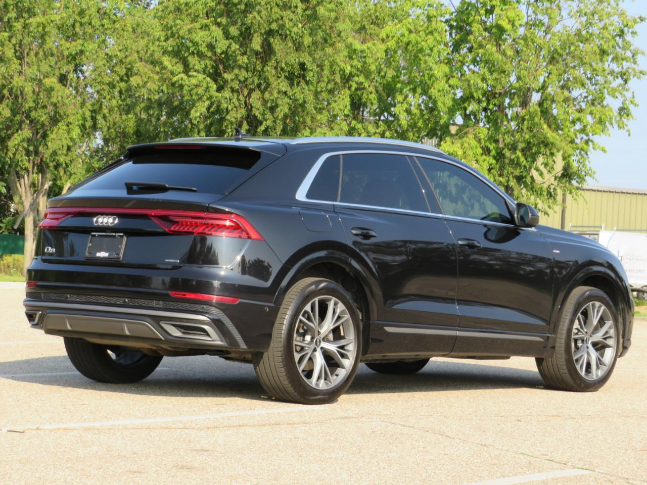 Audi Q8 Premium Plus 55 TFSI quattro 2021