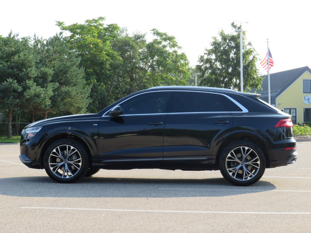 Audi Q8 Premium Plus 55 TFSI quattro 2021
