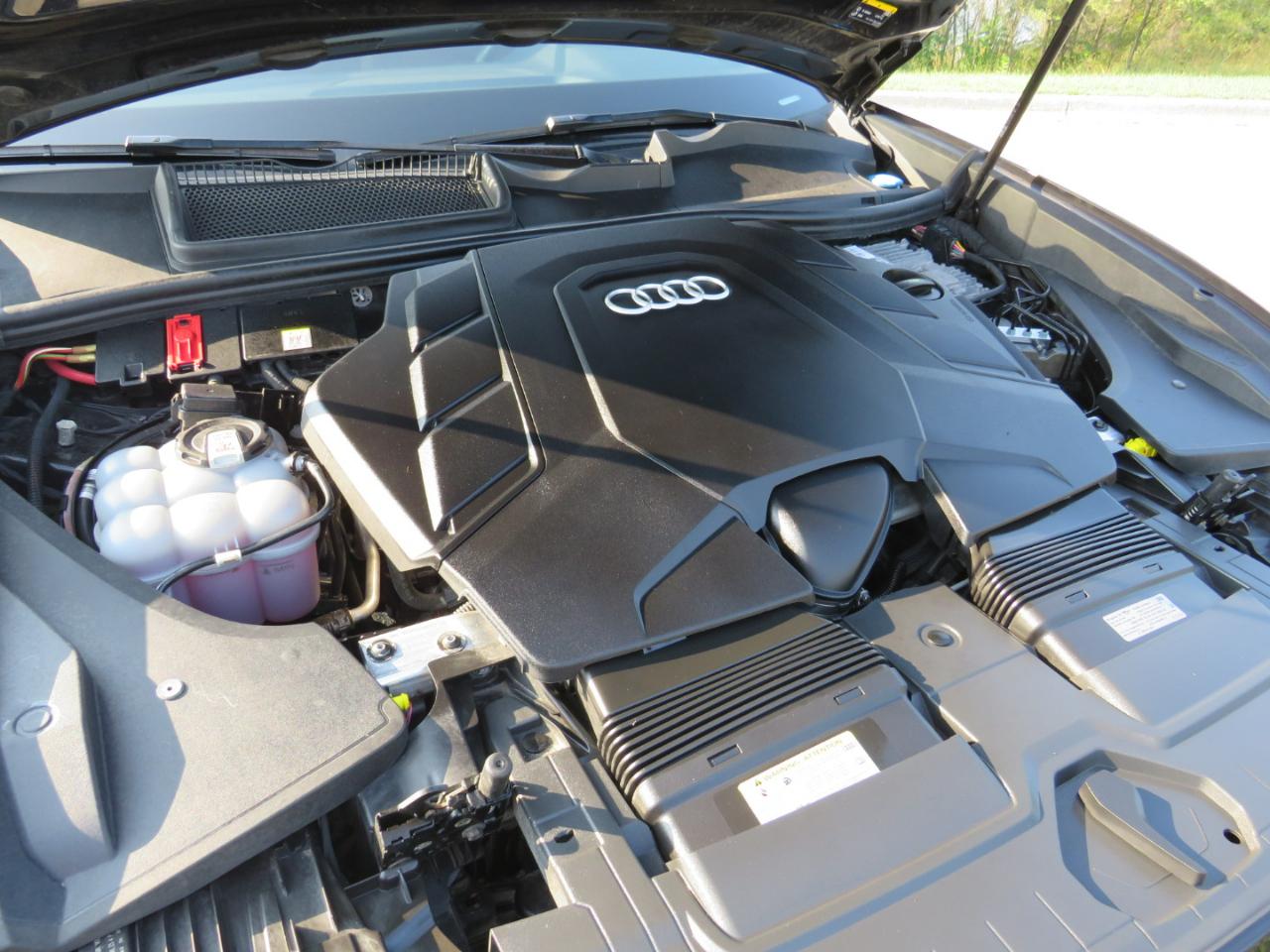 Audi Q8 Premium Plus 55 TFSI quattro 2021